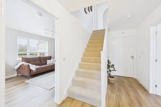13, Millcraig cres, Winchburgh photo 2