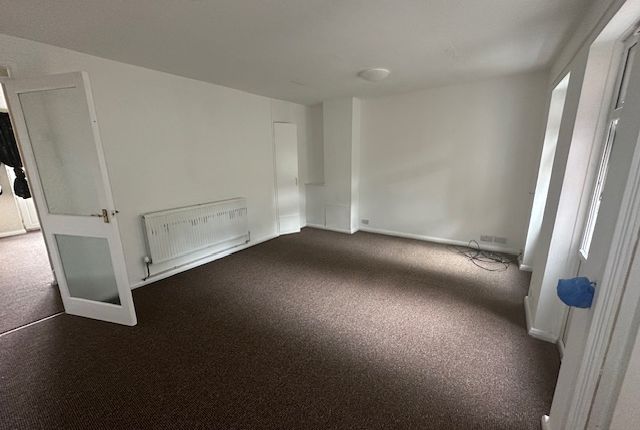 207, Fulmar Lane, WELLINGBOROUGH photo 4