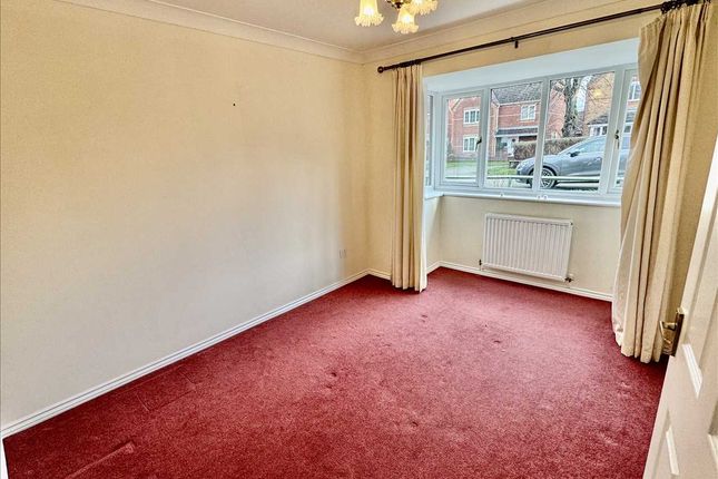12, Suffolk Close, Wednesfield photo 3