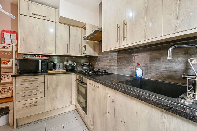 New Heston Road, TW5 0LG, Heston photo 4