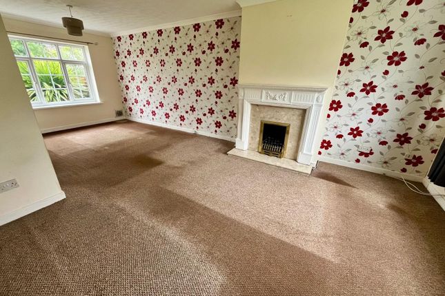 158, Highfields, Bridgend photo 3