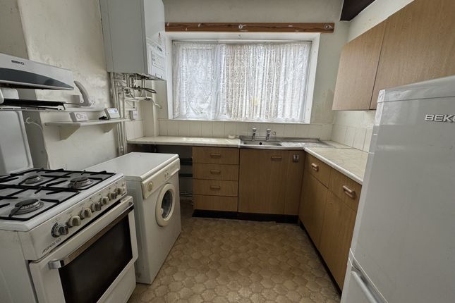 209, ALLERTON ROAD, BRADFORD photo 3