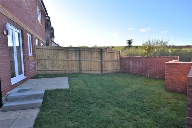 72, Meadow Acre Road, Honiton photo 3