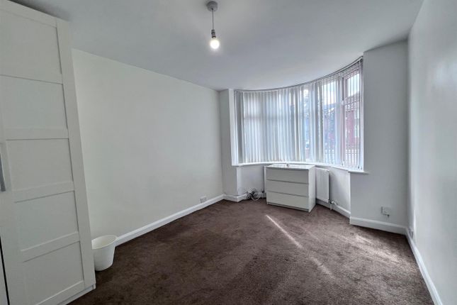 Downstairs Front Bedroom.Jpg