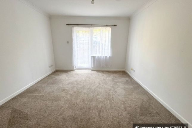 Flat 2, Avery Court, High Wycombe photo 5