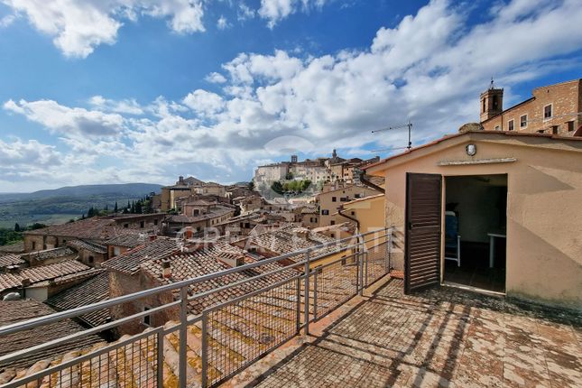 Triplex for sale in Montepulciano, Siena, Tuscany