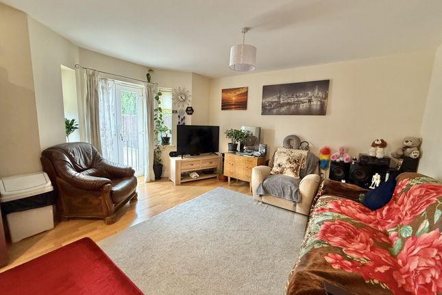 39, Western Avenue, Bracebridge Heath photo 2