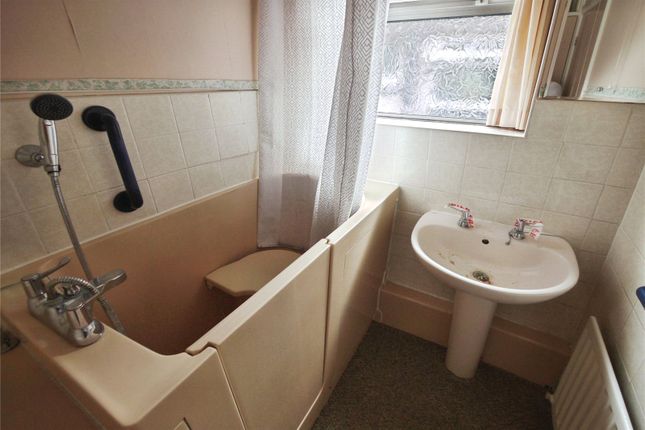 105, Thorndon Avenue, Brentwood photo 4