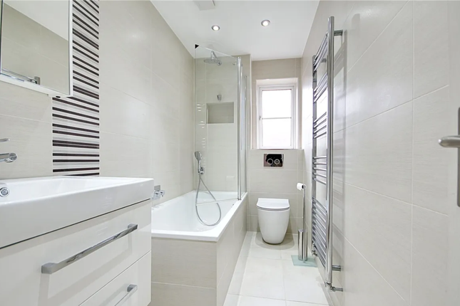 79, Mahon Close, Enfield photo 4