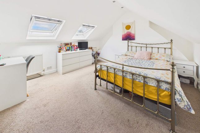 8, Cae Mawr Road, Rhiwbina photo 4