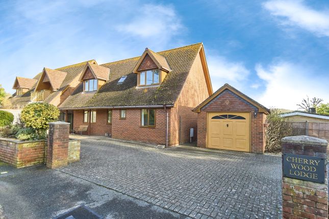 Thumbnail Detached house for sale in Morton Old Road, Brading