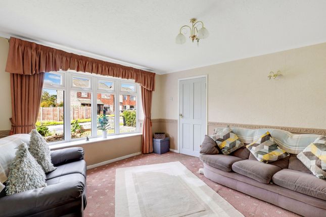 2 Frances Grove, Nottingham photo 2