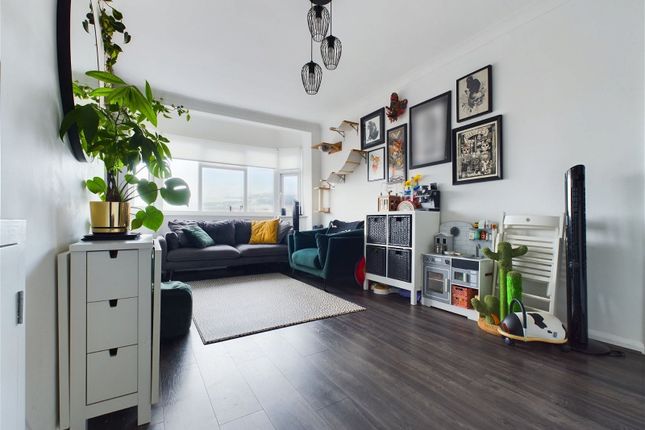 Flat for sale in South Street, Lancing