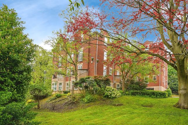 Flat for sale in Cardigan Road, Hyde Park, Leeds