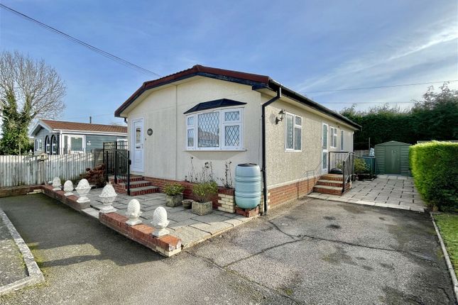 Mobile/park home for sale in Sussex Close, West Kingsdown, Sevenoaks