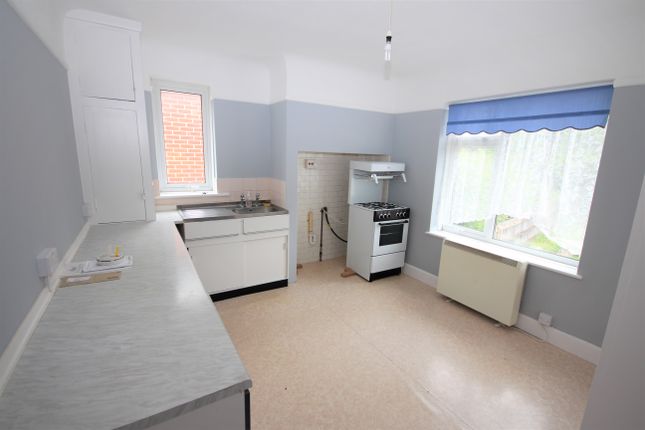 23a, Charminster Avenue, Bournemouth photo 4