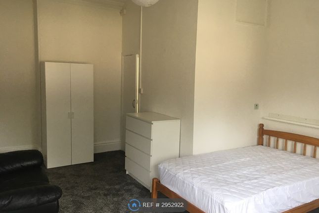 Flat, Kenwood Park Road, Sheffield photo 4
