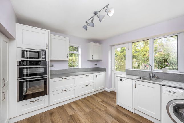 38 The Rise, Horsham photo 2