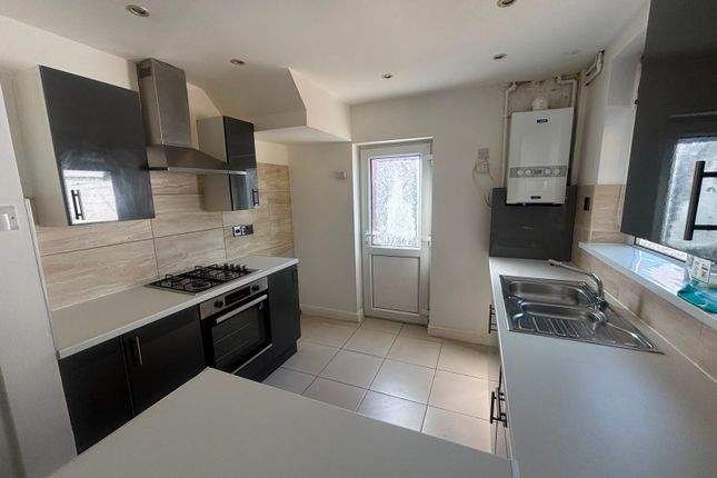 38, Westfield Avenue, Wigston, Leicester photo 3