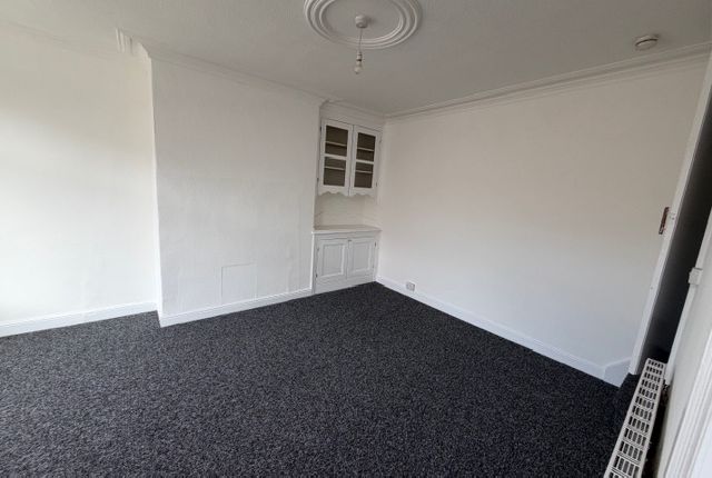 22, Broughton Avenue Harehills Leeds photo 5