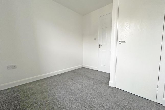 End terrace house to rent in Weetman Gardens, Top Valley, Nottingham
