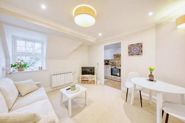 33 B, Arterberry Rd, London photo 4
