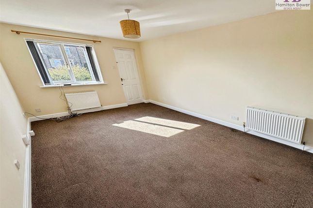 1, Heywood Court, Halifax photo 2