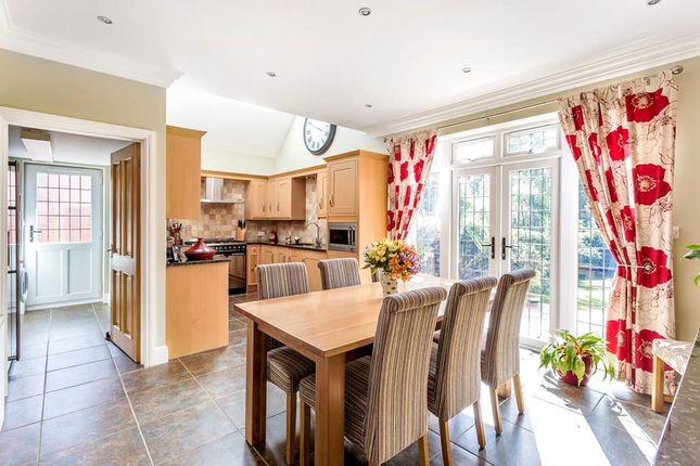 Oak View, Oxshott Road, Leatherhead photo 3