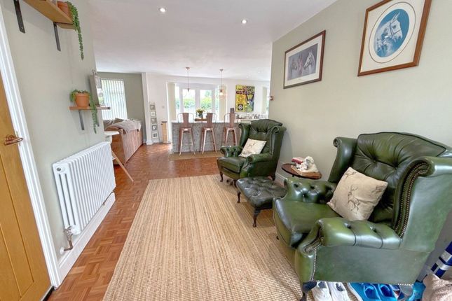 3, Magnolia Close, Leicester photo 3