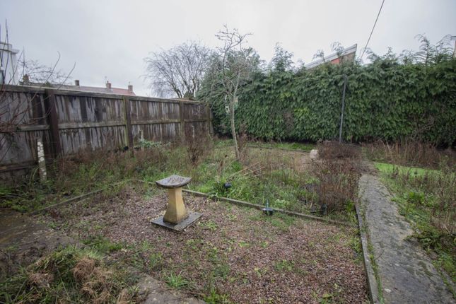 18, Marston Close, Frome photo 2