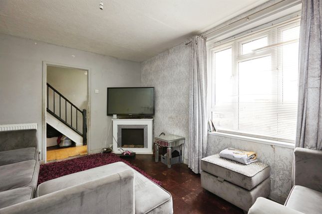 31, Pinewood Way, SALISBURY photo 3