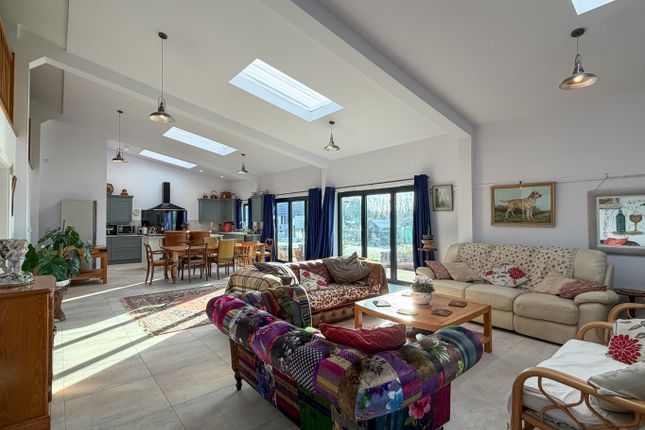 Skylark Barn, Watton Road, Hingham photo 2
