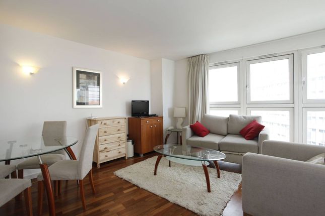 Flat for sale in New Providence, Canary Wharf, London