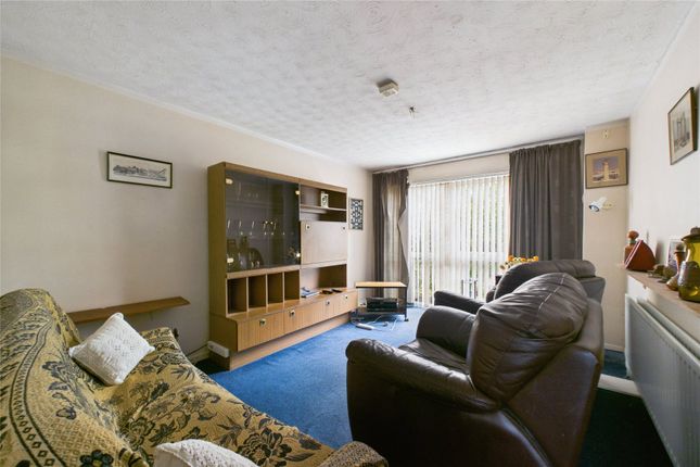 2, Carston Grove, Reading photo 2