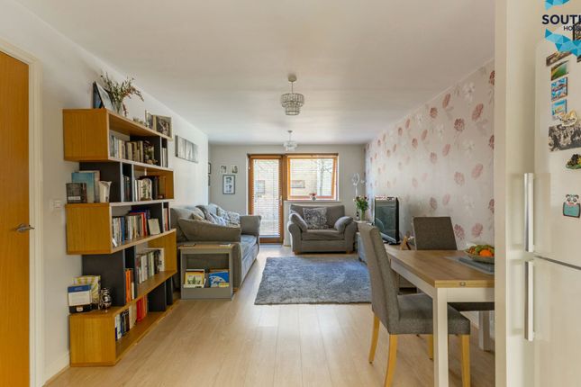 Cambria Court, North Star Boulevard, Greenhithe, Kent photo 4