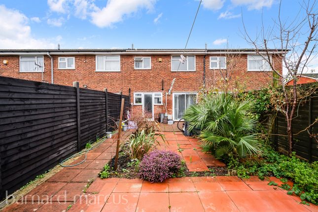 End terrace house for sale in Sandy Lane, Mitcham