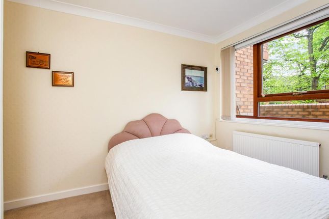 Flat for sale in 224 Bromley Rd, London