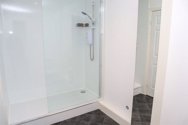 Flat 2, 6, Arneil Place, Midlothian photo 4