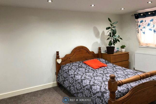 A Cayton Road, Greenford photo 5