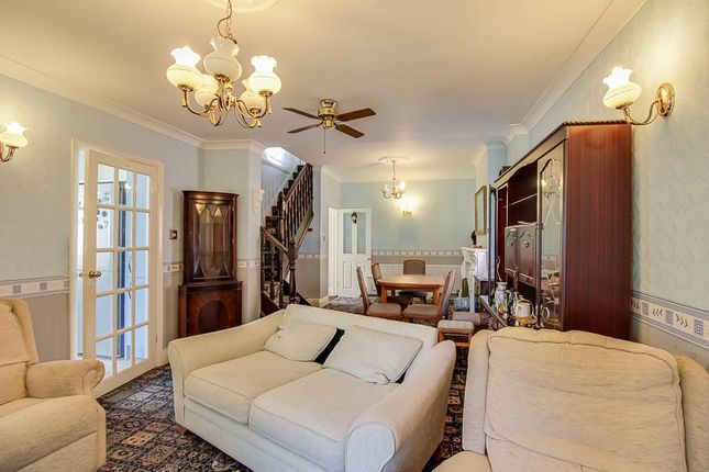 18, Eastbourne Grove, Westcliff-on-Sea photo 4