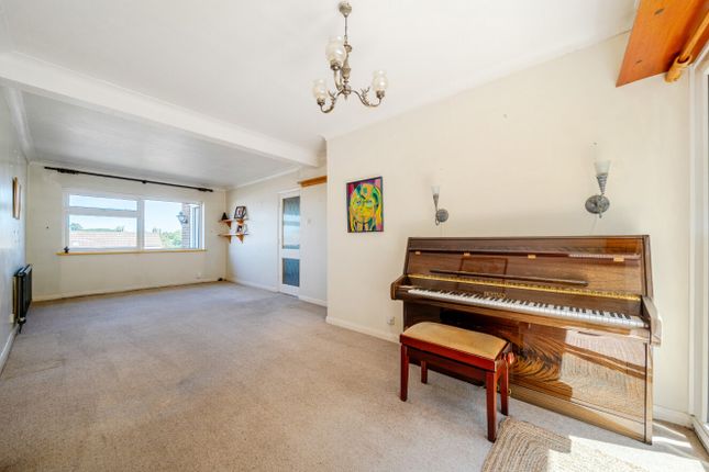 144, Broadacres, Surrey photo 2