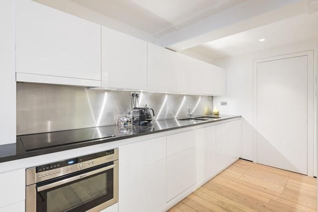 Flat to rent in Brompton Square, London