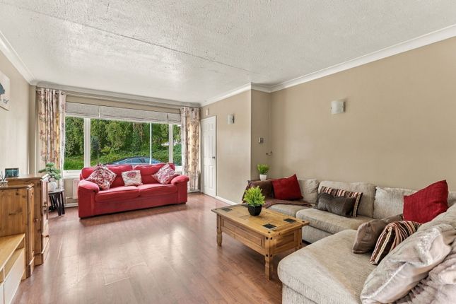 13, Grangelands, Macclesfield photo 3