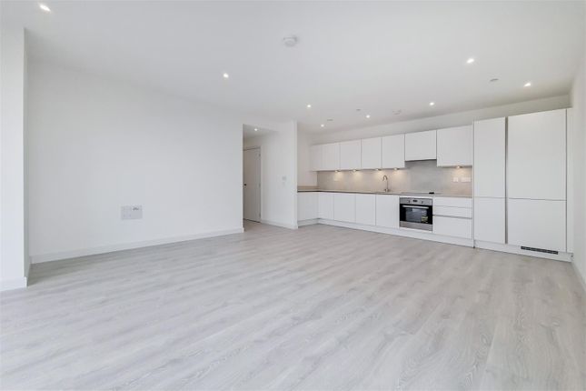 Thumbnail Flat to rent in Barratt House, 20 Prince Regent Road, Hounslow