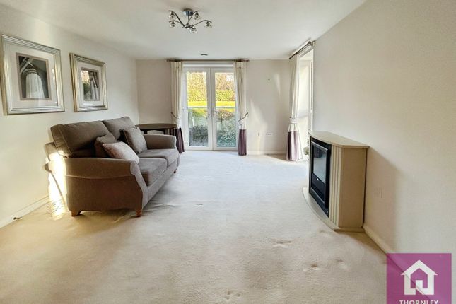 14, Wendover Court, Monton photo 3