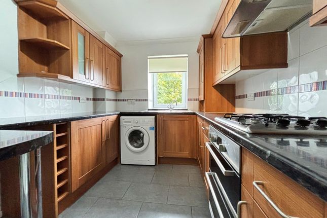 Park View, Strathaven, ML10 6NW, Strathaven photo 5