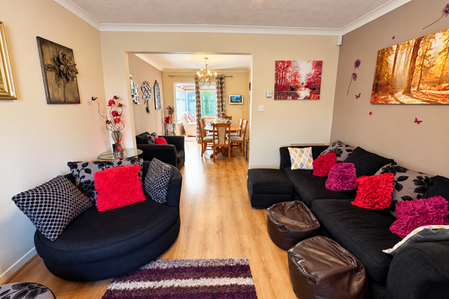 35, Lounsdale Avenue, Paisley photo 3