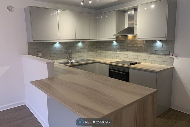 Living Area 6m x 4m