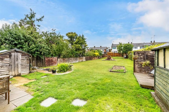 23, Pollards Oak Road, Oxted photo 2