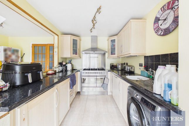 149, Broad Oak Way, Cheltenham photo 4
